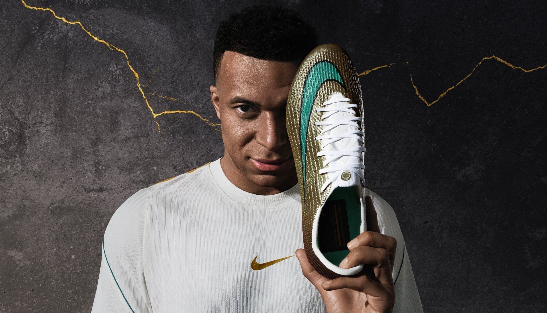 Mbappe Mercurial Superfly 11 Gold