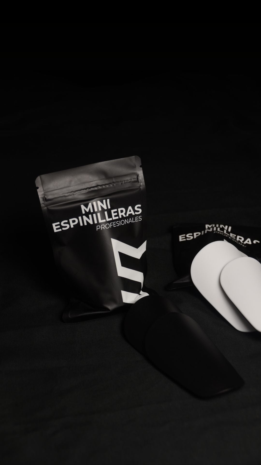 Mini Espinilleras Profesionales Blancas